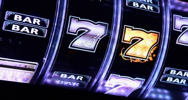 Live American Roulette spin and settlement on dragon99bet